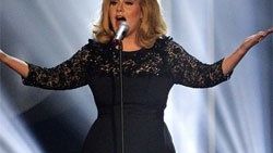 Adele Pink Floyd'u da geçti