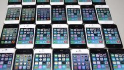28 adet iPhone çekiçle parçalandı