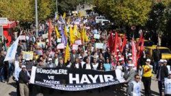 Tunceli'de halk sokağa döküldü