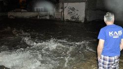 Eskişehir'de su boru hattı patladı