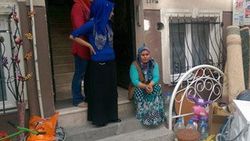 Ramazan günü evlerinden çıkarıldılar