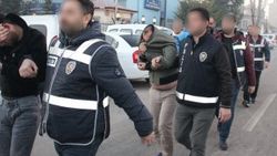 İnternetten ev araba satanları 1 milyon lira dolandırdılar
