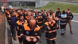 Beşiktaş Belediyesi temizlik işçilerinden maaş protestosu