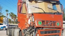 Karton kaplamalı tırla Mersin'den Hatay'a yolculuk yaptı