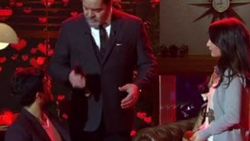 Beyaz Show'da evlenme teklifi