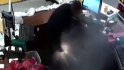 E-sigara patladı