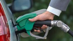 Benzine zam geliyor