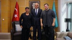 Bakan Ersoy, ünlü isimlerle bir araya geldi