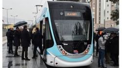 Karşıyaka tramvayında test sürüşü yapılıyor