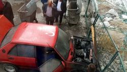 Soba külü otomobili yaktı