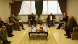 Başkan Ay, kalıcı konut mahalle muhtarıyla bir arada