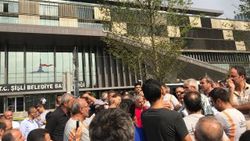Maaşını alamayan Şişli Belediyesi işçileri eylem yaptı