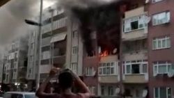 Çakmakla oynayan çocuk evi yaktı