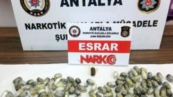95 kapsül uyuşturucuyu midesinde ülkeye soktu