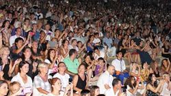 Bodrum'da Ajda Pekkan konseri izdiham yarattı