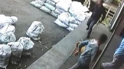 Kızına mesaj atıldı diye dehşet saçtı: 1 ölü, 1 yaralı