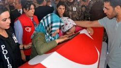 Şehit özel harekat polisi son yolculuğuna uğurlandı
