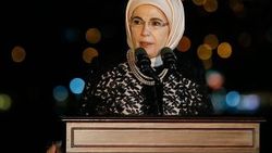 Emine Erdoğan'a 'İnsani Hizmet Takdir Ödülü' verildi