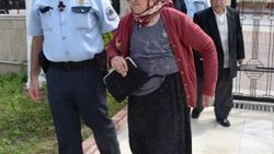 78 yaşındaki koca, 74 yaşındaki eşini dövdü