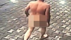 Bunalıma giren kişi yolda çırılçıplak yürüdü