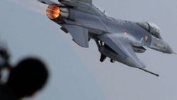 Suriye'den Türk F-16'larına taciz