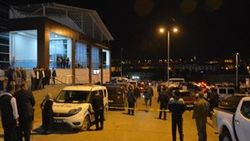 Düğün çıkışında ağabeyi ile üç kişiyi vurdu