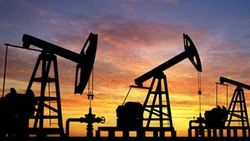 Suudi Arabistan petrol üretiminde ABD'yi geçti