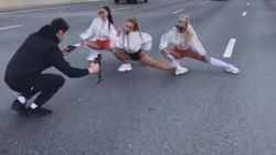 Çevre yolunu kapatıp klip çekti