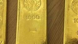Satın aldığı ikinci el dolabın içinden 3 külçe altın çıktı