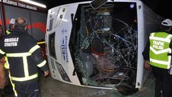 Kırıkkale'de midibüs devrildi
