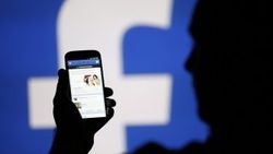 Facebook anasayfada çıkan reklamları azaltacak