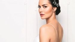 Fahriye Evcen gelinlik giydi