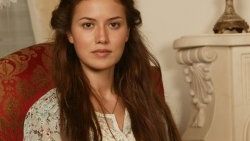 Fahriye Evcen'e Fransa'dan rol teklifi