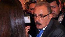 Ferdi Tayfur eziliyordu