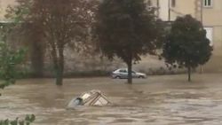 Fransa’da ani sel: 13 ölü