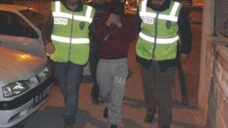 Konya'da bir hırsız çevreye aldırış etmeden dükkan soydu