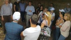 Yabancı seyahat yazarları, Zerzevan Kalesi'ni gezdi