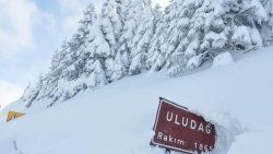 Uludağ'a sezonun ilk karı düştü