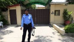 Pakistan'da bombalı saldırı: 3 ölü