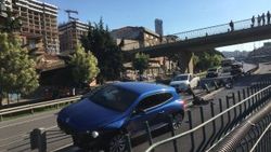 Fikirtepe'de metrobüs yoluna otomobil girdi