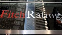 Fitch 2 ülkenin notunu indirdi
