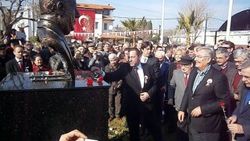 İzmir'de Rauf Denktaş parkı ve büstü açıldı