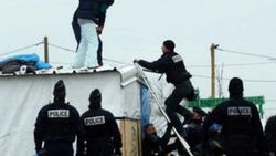 Fransa'da sığınmacılar kavga etti: 11 yaralı