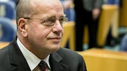 Hollandalı eski bakan belediye otobüsü şoförü oldu