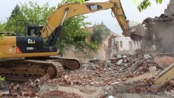 Depremzede konutları için ilk adım atıldı