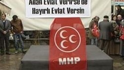 Bahçeli'nin konuşacağı kürsünün arkasında ilginç pankart