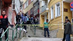 Eski eşini silahla yaralayıp intihar etti