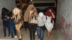 Müdürlü doktorlu polisli fuhuş çetesi