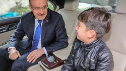 Validen beni cuma namazına götür diyen öğrenciye sürpriz
