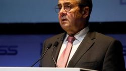 Sigmar Gabriel partisini topa tuttu
